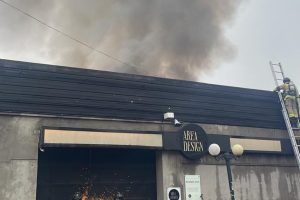 El CBS respondió ante incendio declarado en propiedades del Barrio Italia