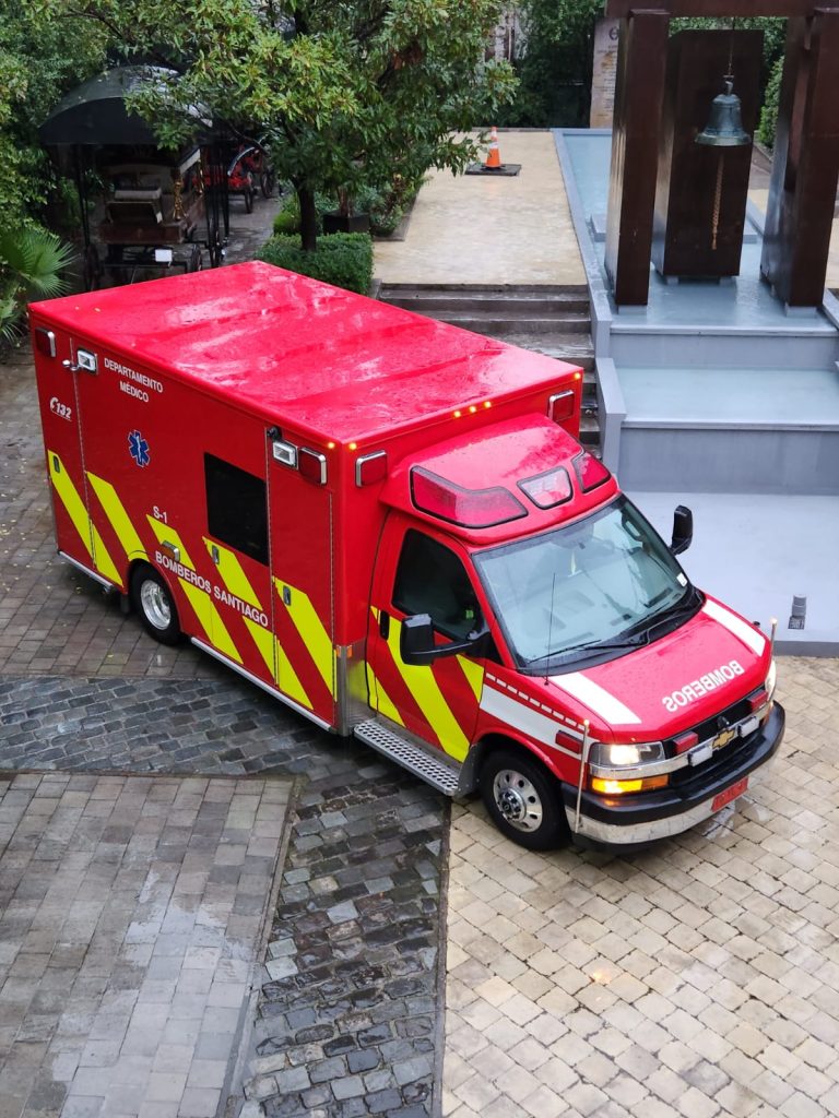 El CBS puso en servicio la nueva ambulancia S-1 y capacitó al personal para su uso