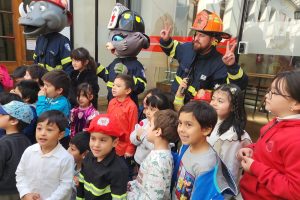 Día del Niño y la Niña fue a toda cultura y entretención en el Museo de Bomberos de Santiago