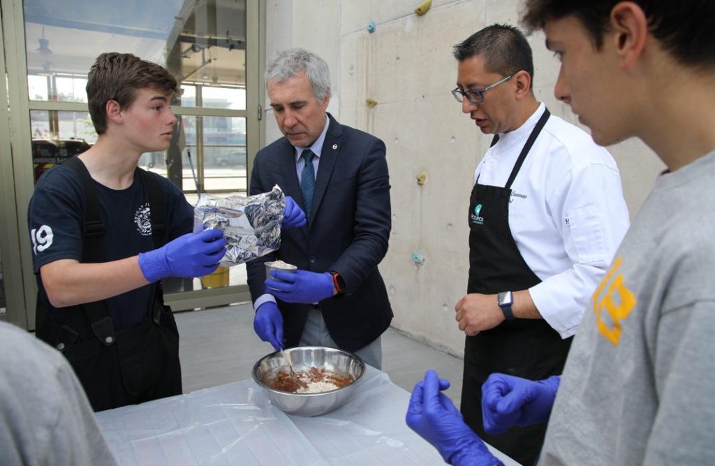 Brigadas Juveniles del CBS son embajadores de la comida sana en su entorno