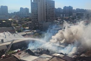 Incendio fue controlado en poco más de una hora en el Barrio Almagro