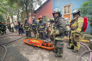 Con más de 100 voluntarios el CBS controló incendio en Barrio Franklin