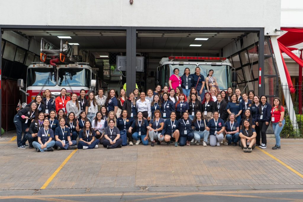 Primer Encuentro de Bomberas de Chile: el camino y las metas para la equidad