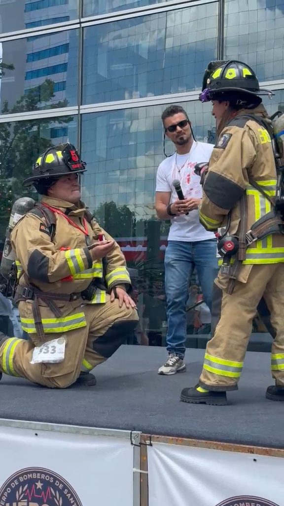 Las historias sabrosas tras los bomberos que buscaron las alturas en Corremos por la Vida