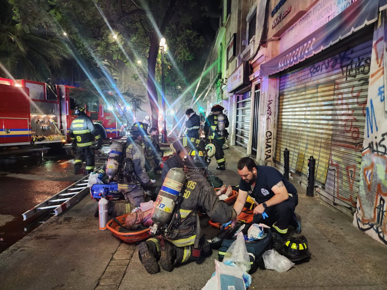 INCENDIO-AV.-BRASIL-NOCHE-4-1536x1152.jpg