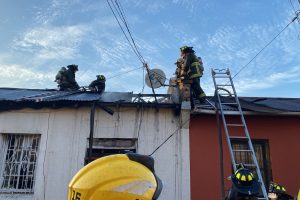 El CBS controló incendio que afectó a una casa en Estación Central