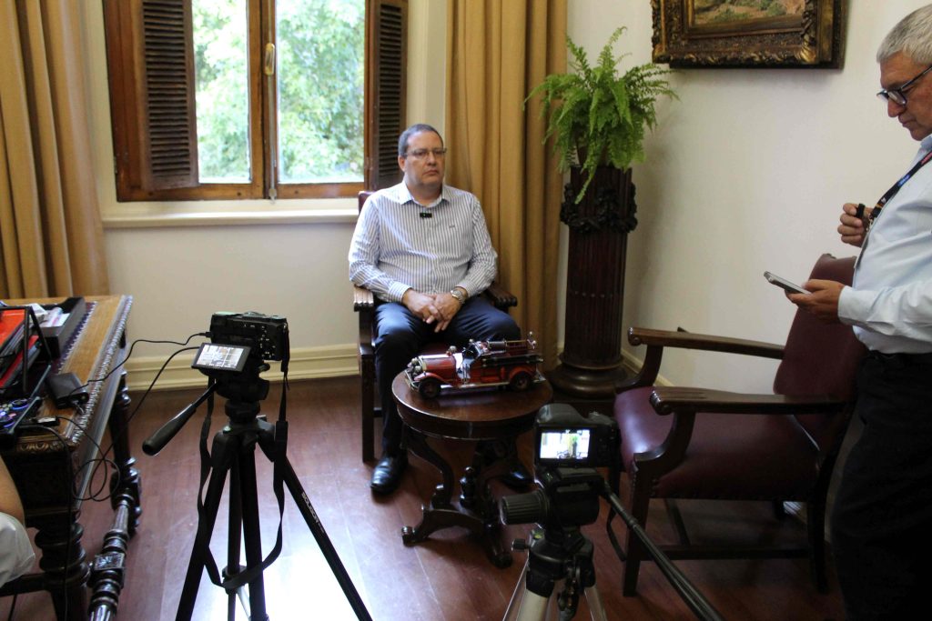 Superintendente recibió a directivos de Micro Museo de Bomberos de Conchalí